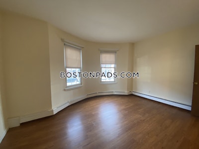 Mission Hill Great 1 bed 1 bath available NOW on South Huntington Ave in Boston!  Boston - $2,000 50% Fee