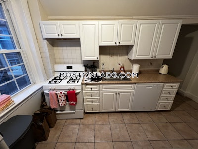 Brookline 3 Beds 1 Bath  Boston University - $5,100