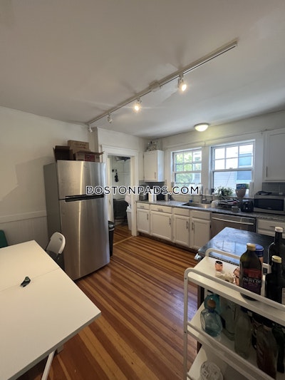 Somerville 4 Bed, 1 Bath Unit  Tufts - $5,200