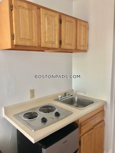 Brookline 0 Bed 1 Bath BROOKLINE- BOSTON UNIVERSITY $2,045  Boston University - $1,995 No Fee