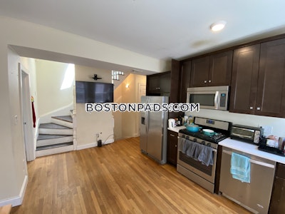 Mission Hill Must-see 4 bed 2 bath with private roof deck!! Boston - $5,500