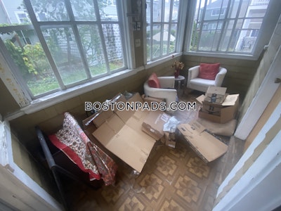 Somerville 4 Beds 1 Bath  Tufts - $3,900