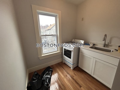 Somerville Apartment for rent 3 Bedrooms 1 Bath  East Somerville - $3,300 No Fee