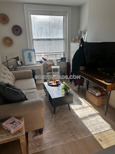 Back Bay 1 Bed 1 Bath Boston - $3,100